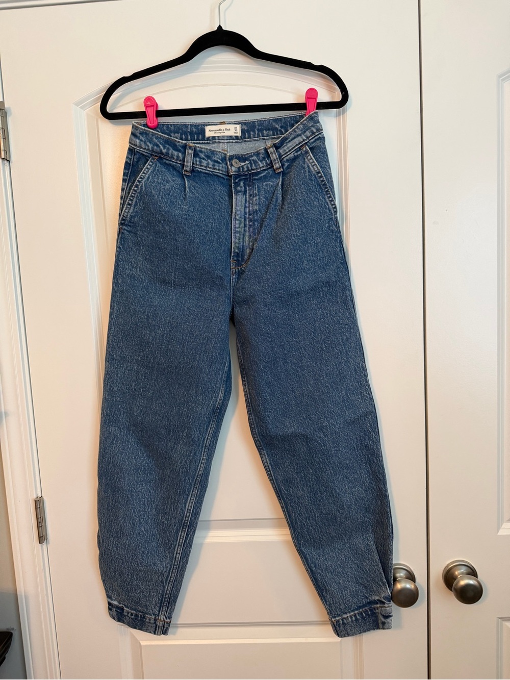 Abercrombie High-Waist Mom Relaxed Fit Women’s Jeans - Blue